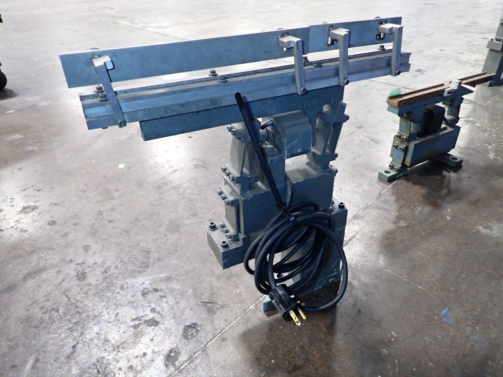 Service Engineering Pole Mast