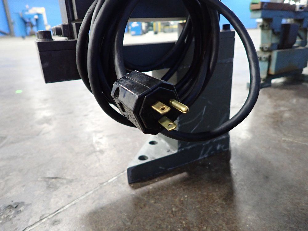 Service Engineering Pole Mast