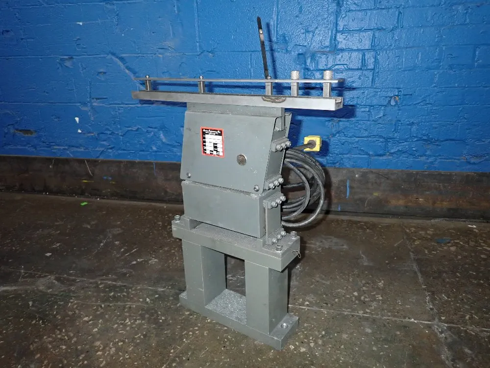 Service Engineering Pole Mast