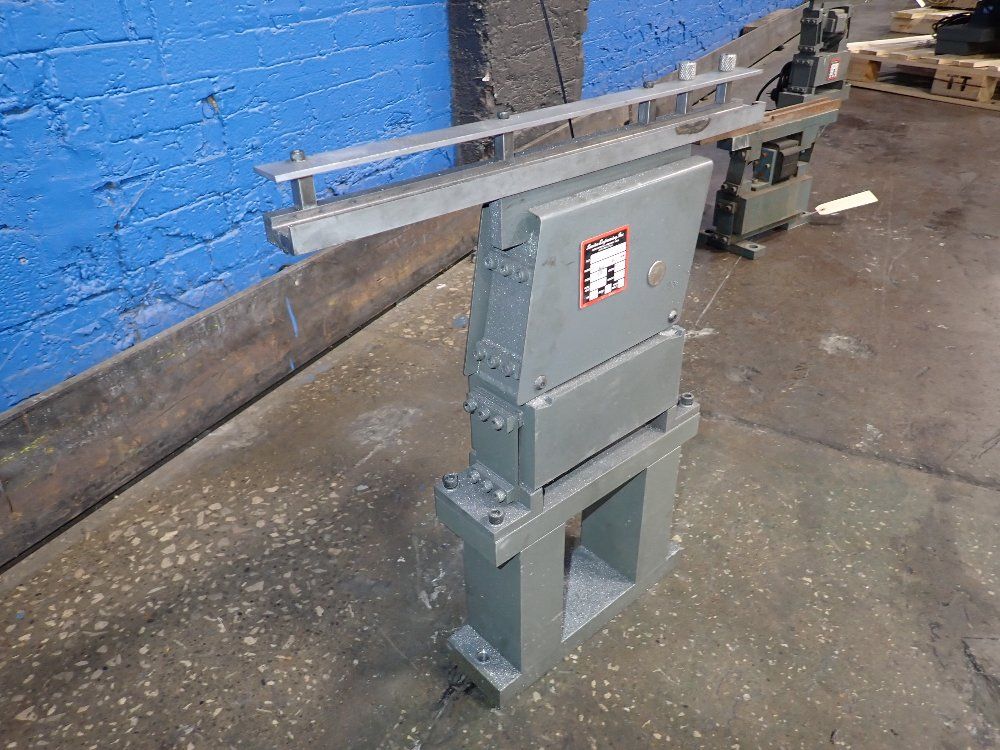 Service Engineering Pole Mast