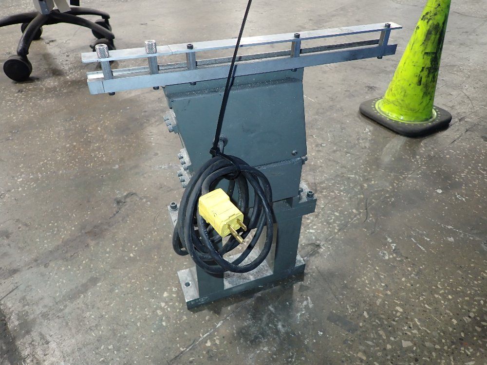 Service Engineering Pole Mast