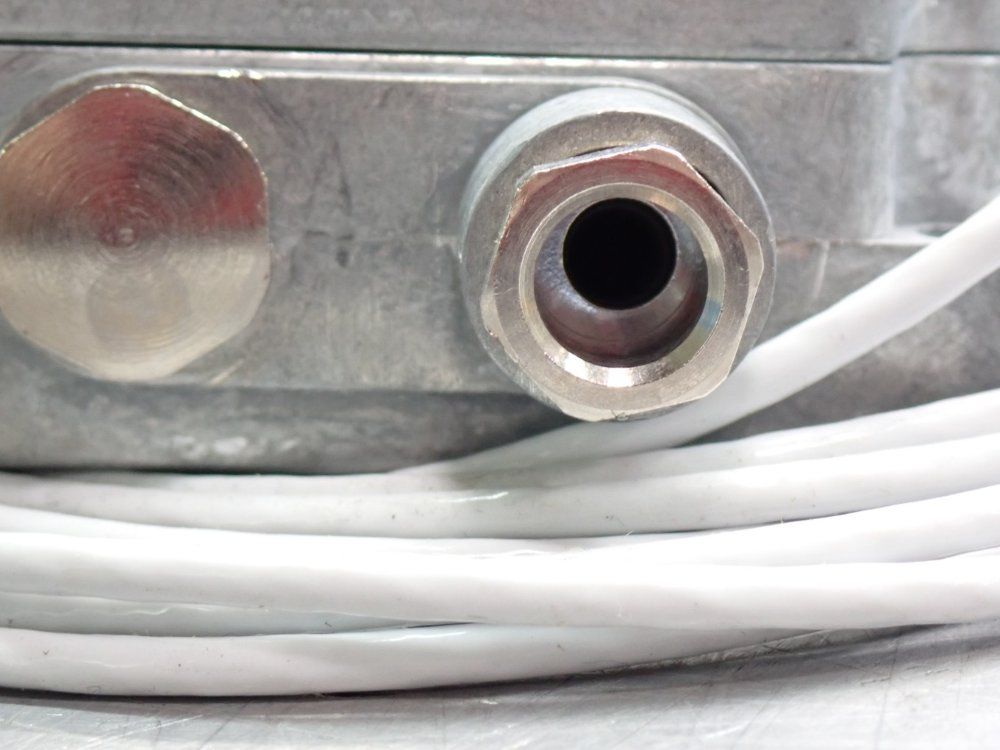 Microepsilon Temperature Sensor