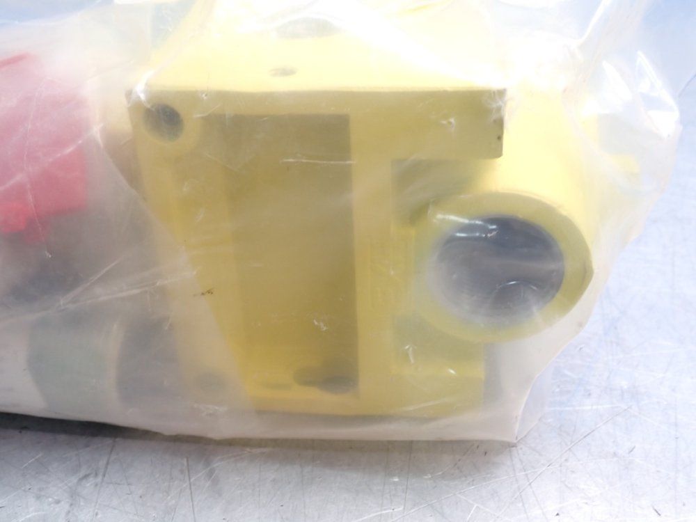 Numatics Sol-start Quick Exhaust Lockout Valve - Vt42n08ay