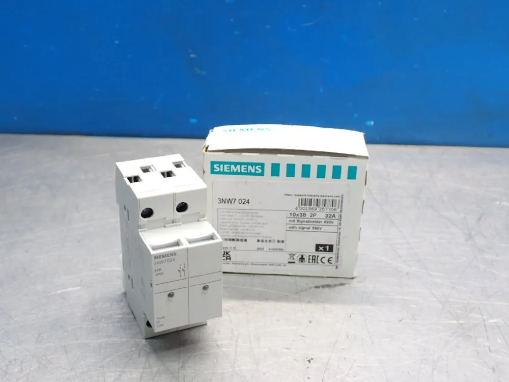 CYLINDRICAL FUSE HOLDER
