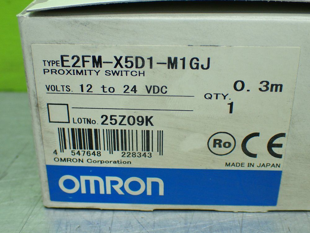 Omron Proximity Switch. - E2fm-x5d1-m1gj
