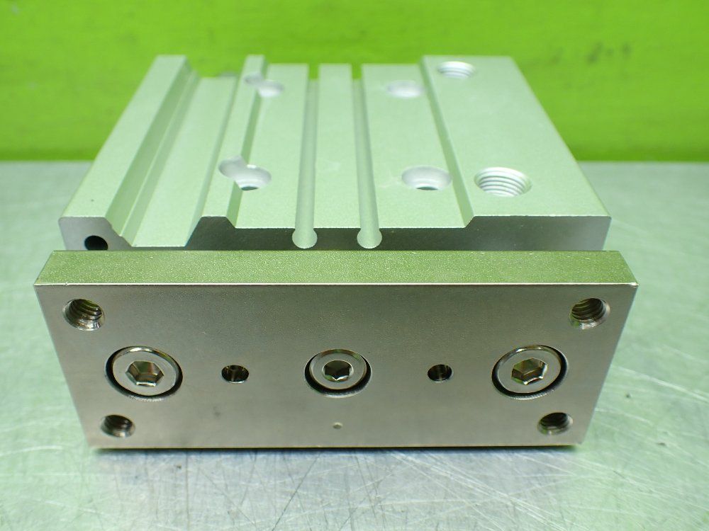 Smc 1.0mpa Max. Compact Guided Air Cylinder. - Mgpl25-40z