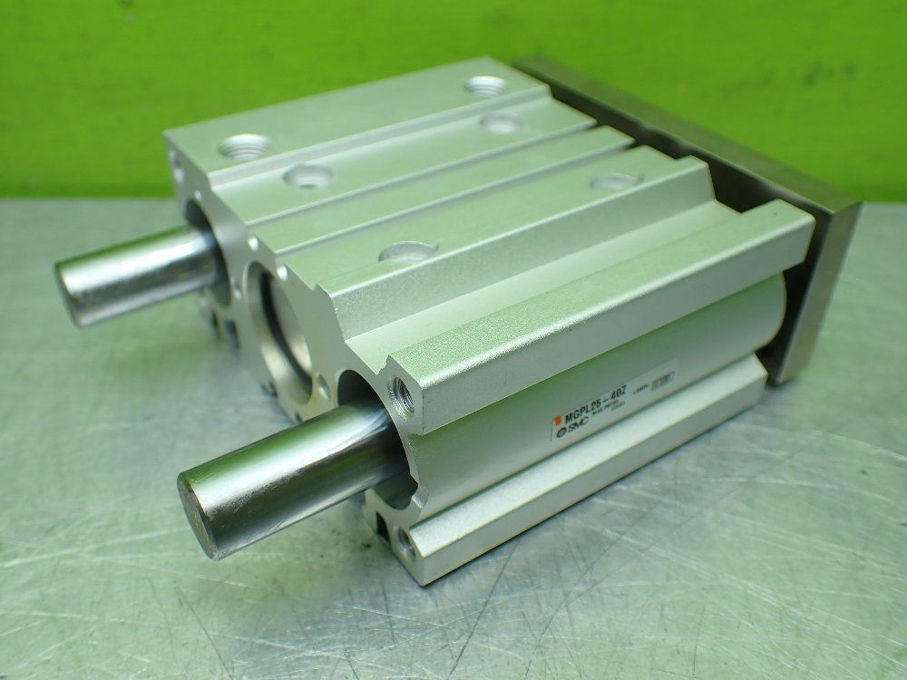 Smc 1.0mpa Max. Compact Guided Air Cylinder. - Mgpl25-40z