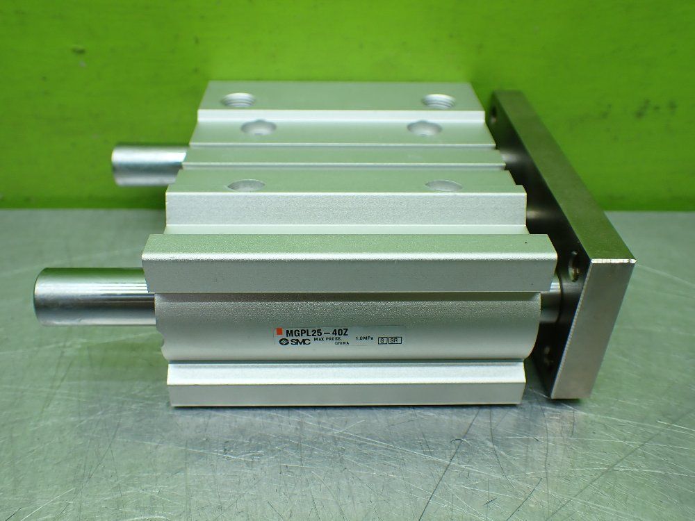 Smc 1.0mpa Max. Compact Guided Air Cylinder. - Mgpl25-40z