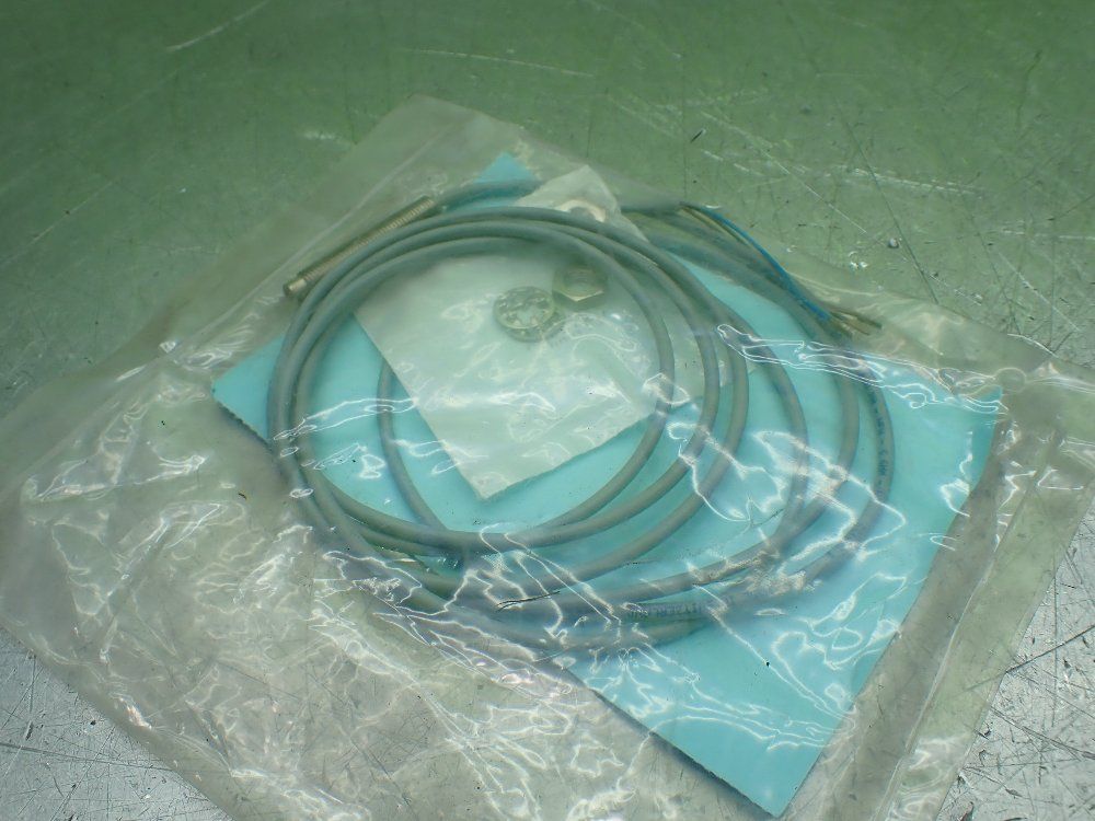 Contrinex Inductive Proximity Sensors, Lot Of 3 - Dw-ad-711-m8