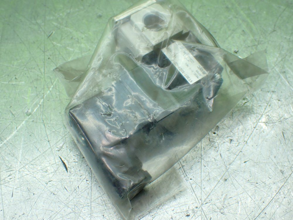 Smc Pneumatic Solenoid Vavles Lot Of 2