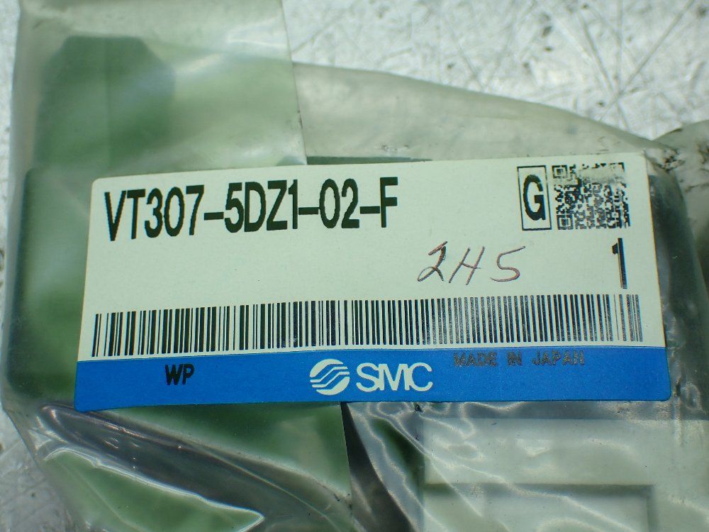 Smc Pneumatic Solenoid Vavles Lot Of 2
