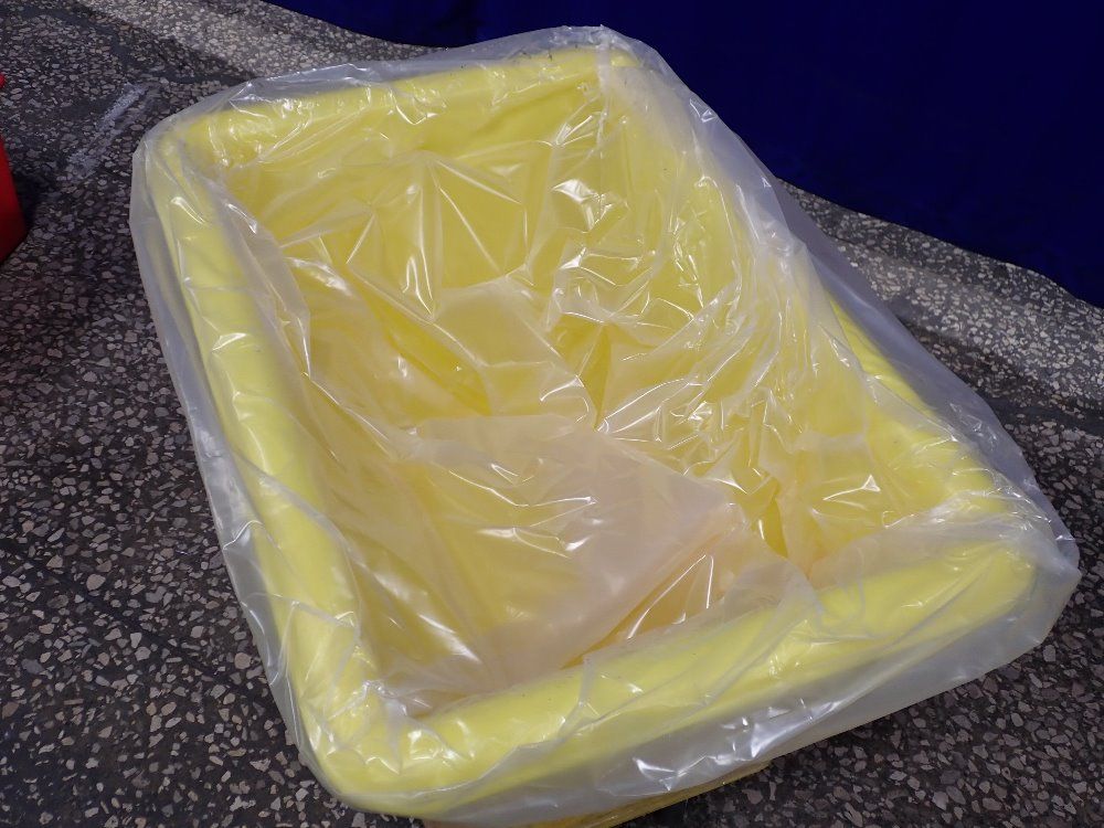 Uline Portable Plastic Bin