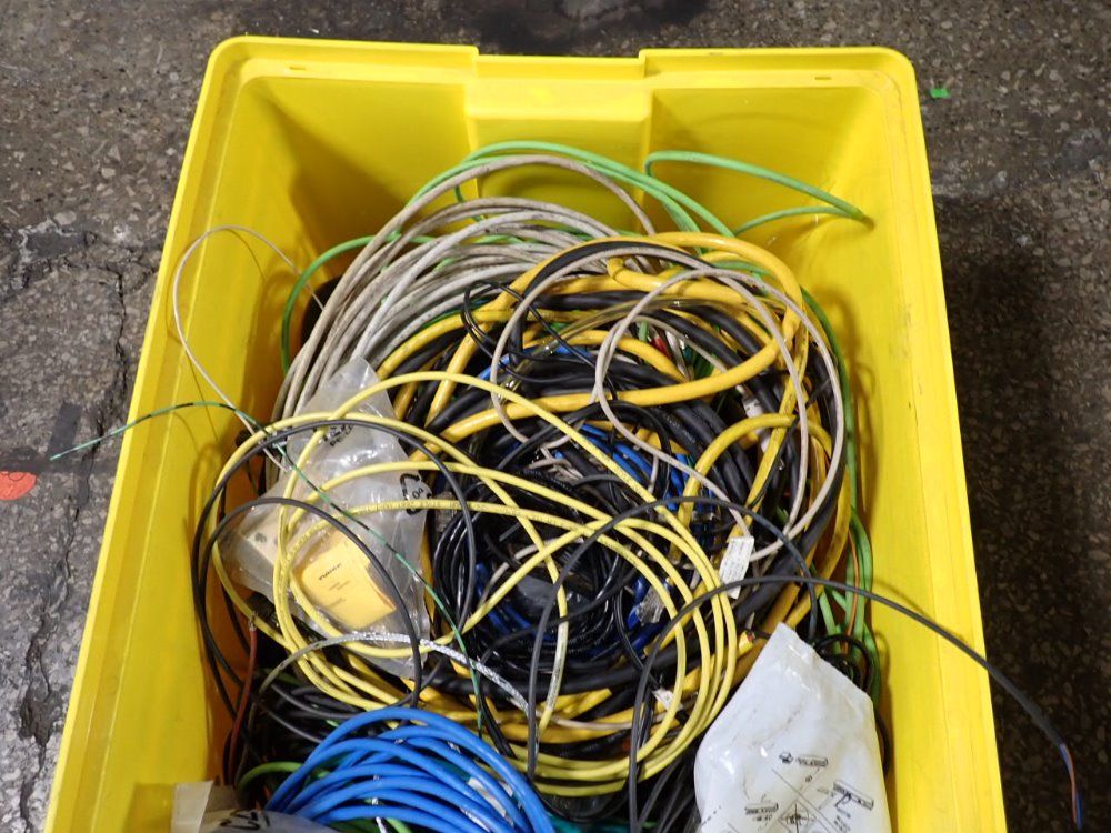  Cables