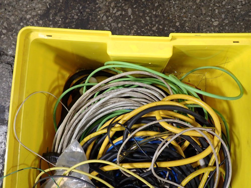  Cables