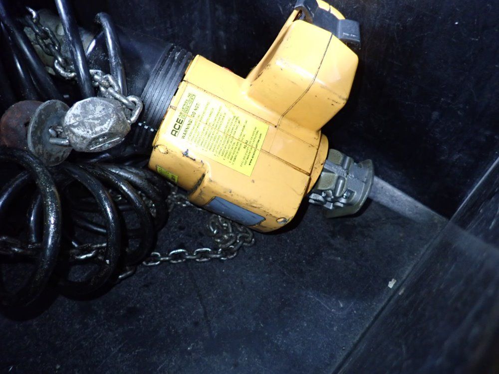 Demag 2016 Demag Dcmpro 2 12511 H28 V192 Chain Hoist