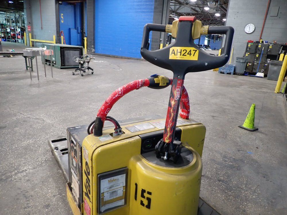 Yale Electric Pallet Jack