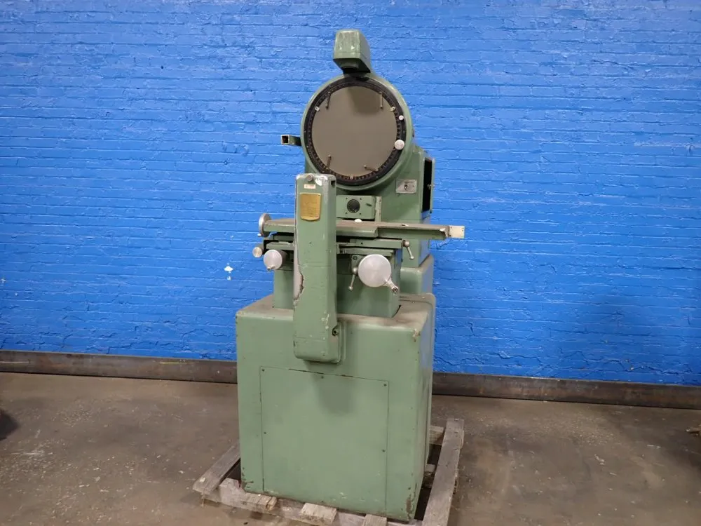 OPTICAL COMPARATOR