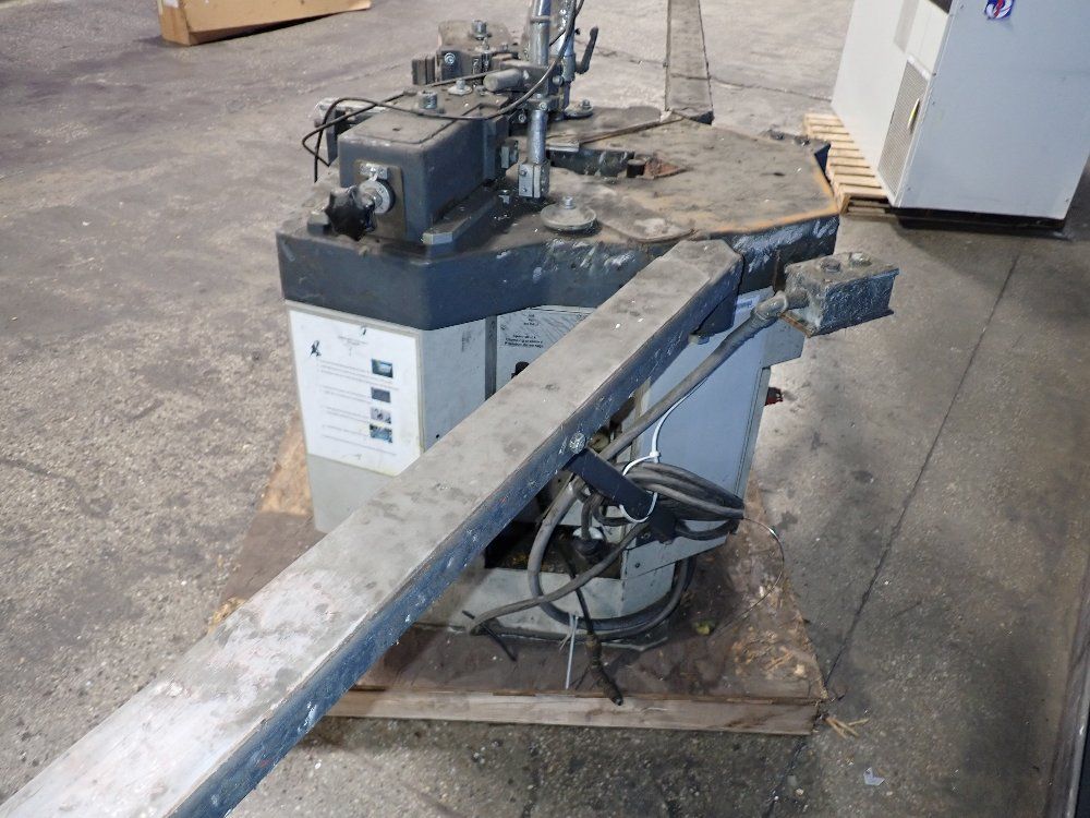 Elumatec 2006 Elumatec Ep 124 Staker