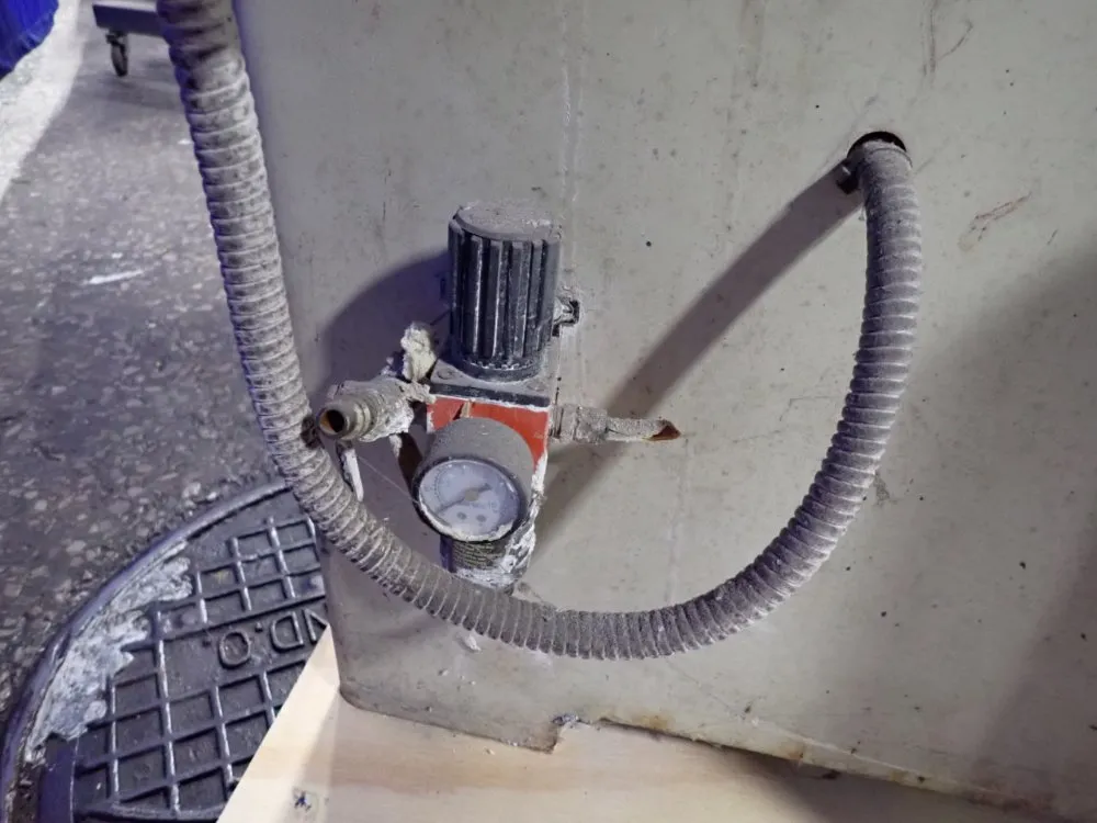 Grizzly Industrial 2008 Grizzly H2933 Belt Sander