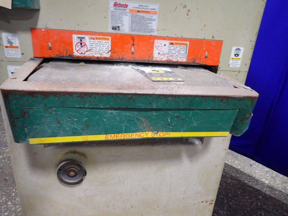 Grizzly Industrial 2008 Grizzly H2933 Belt Sander