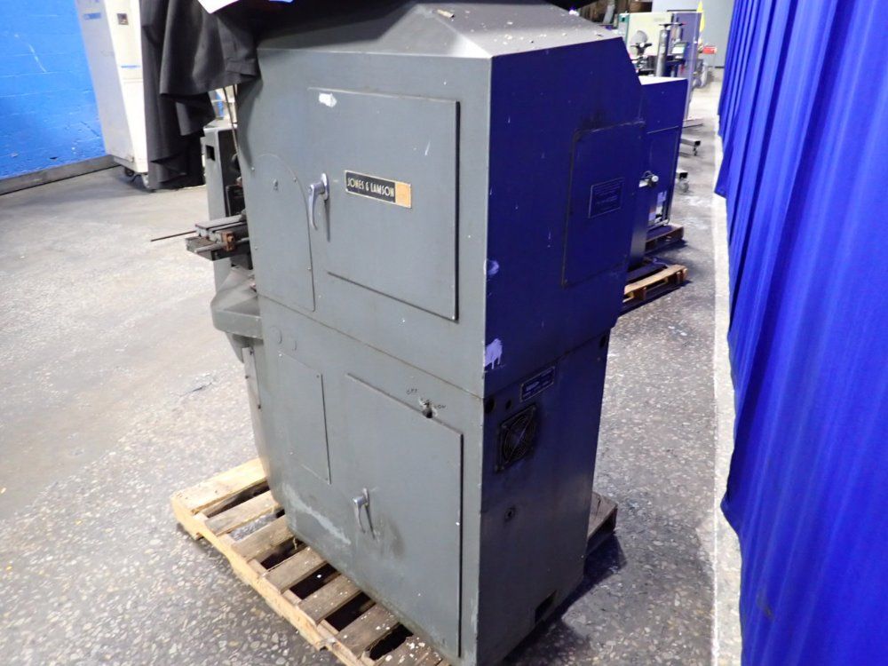 Jones  Lamson  Textron Jones  Lamson  Textron Epic 114 Optical Comparator