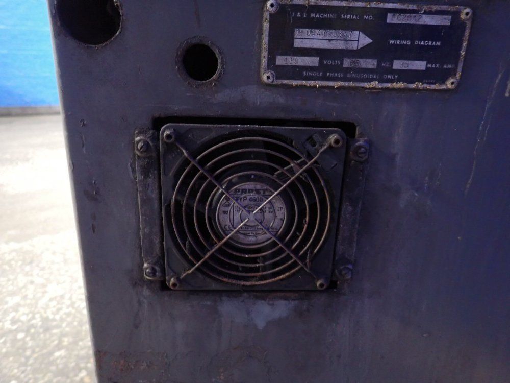 Jones  Lamson  Textron Jones  Lamson  Textron Epic 114 Optical Comparator