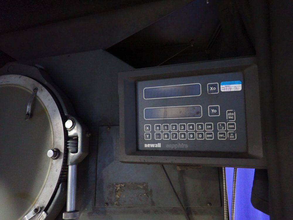 Jones  Lamson  Textron Jones  Lamson  Textron Epic 114 Optical Comparator