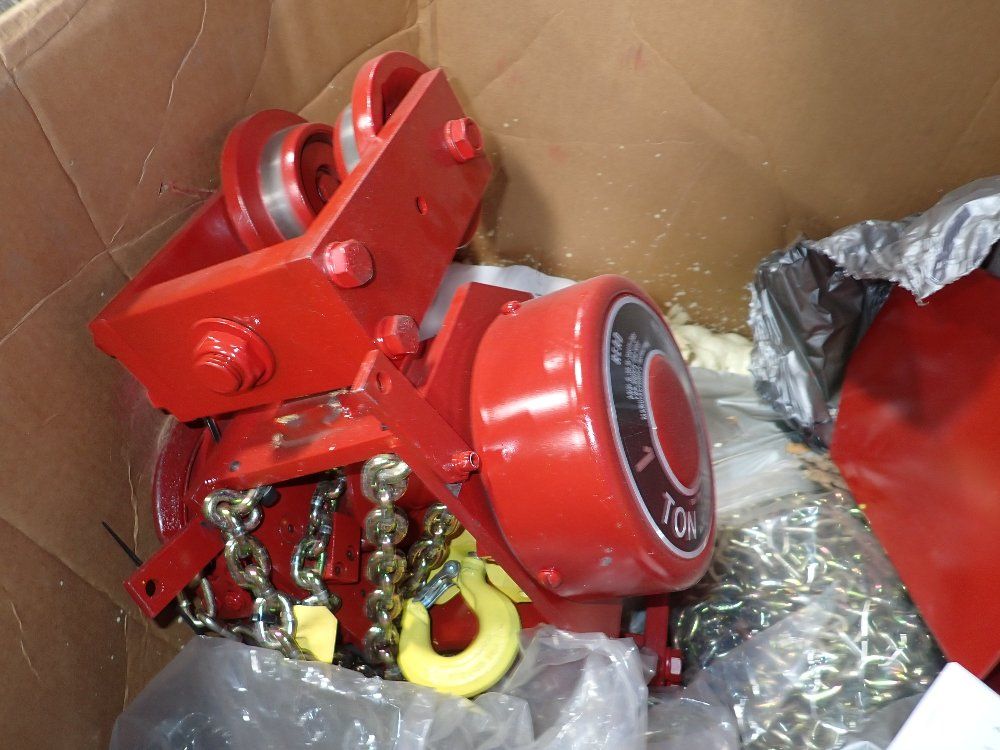 Chester Chain Trolley Hoist