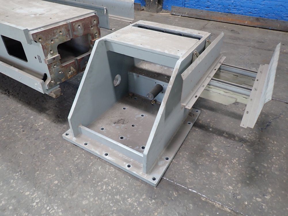 Fanuc  2007 Fanuc M710ic20l Robot System