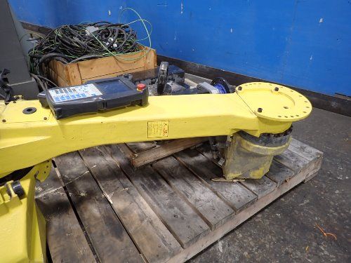 Fanuc  2007 Fanuc M710ic20l Robot System