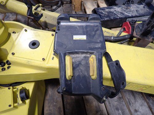 Fanuc  2007 Fanuc M710ic20l Robot System