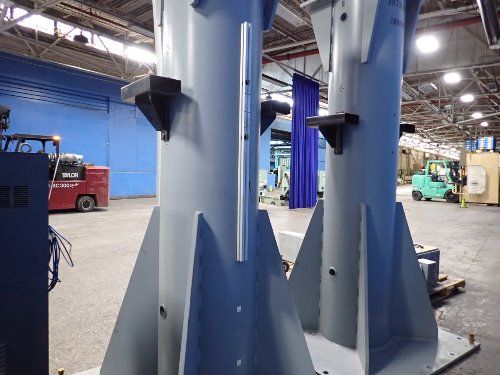 Fanuc  2007 Fanuc M710ic20l Robot System
