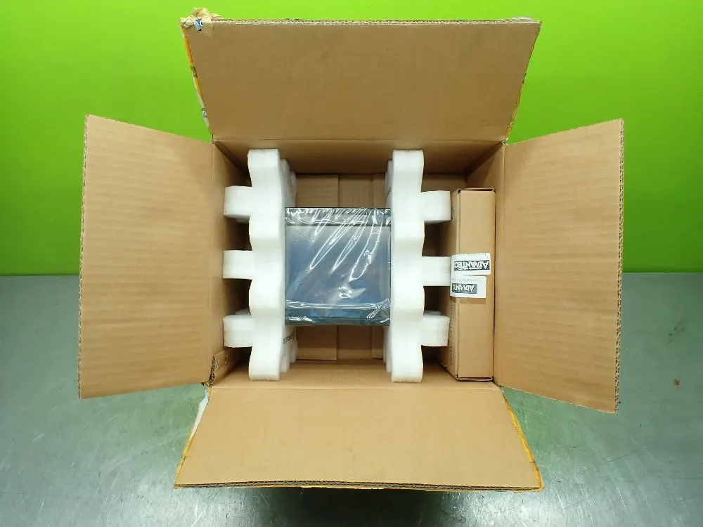 Advantech Fanless Industrial Touchscreen Pc 