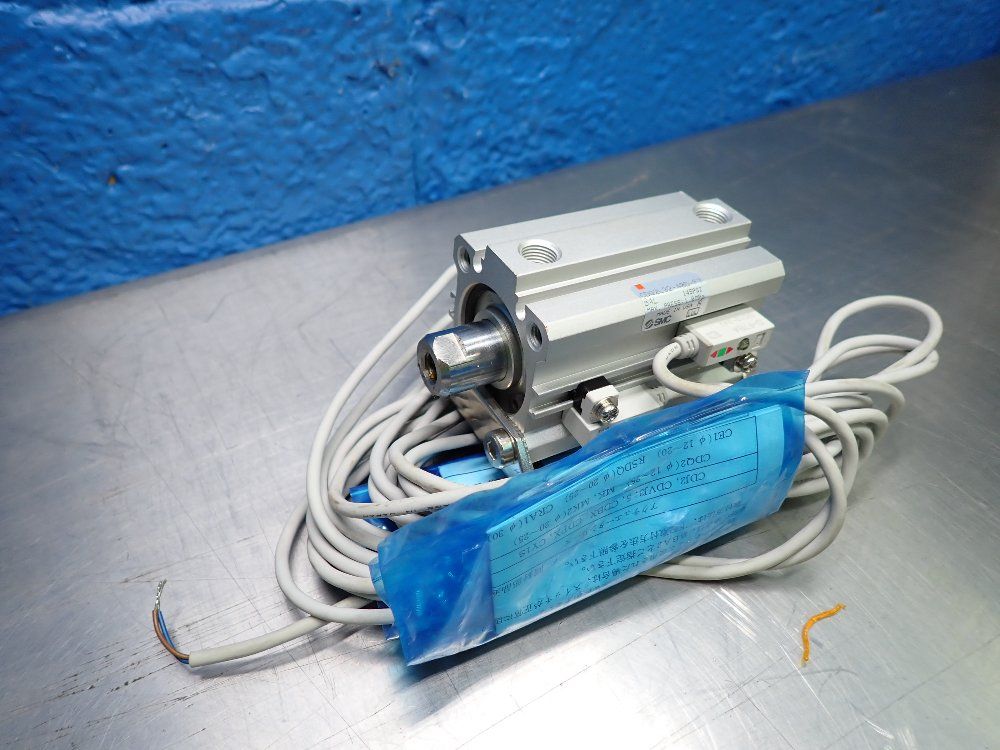 Smc Pneumatic Cylinder - Cdq2l32-40d-f7bal