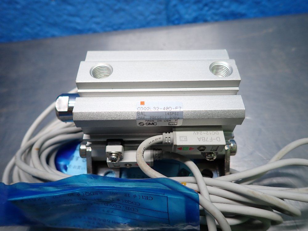 Smc Pneumatic Cylinder - Cdq2l32-40d-f7bal