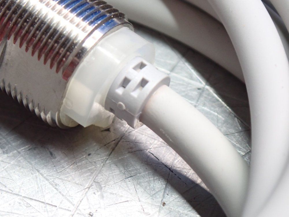 Yamatake Proximity Sensor Switch