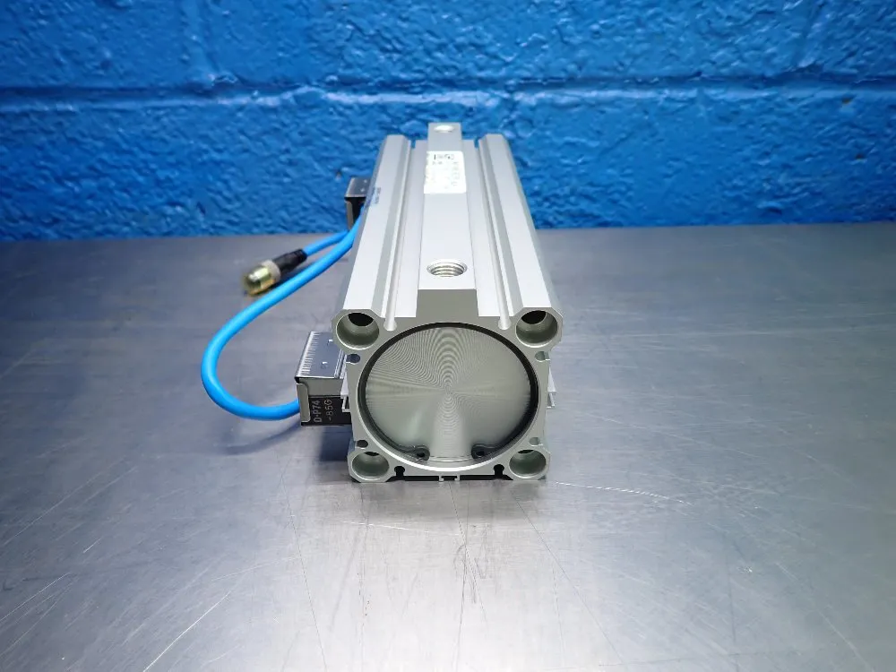 Smc Pneumatic Cylinder - Cdq2bp63-150d-p74-85g-x657