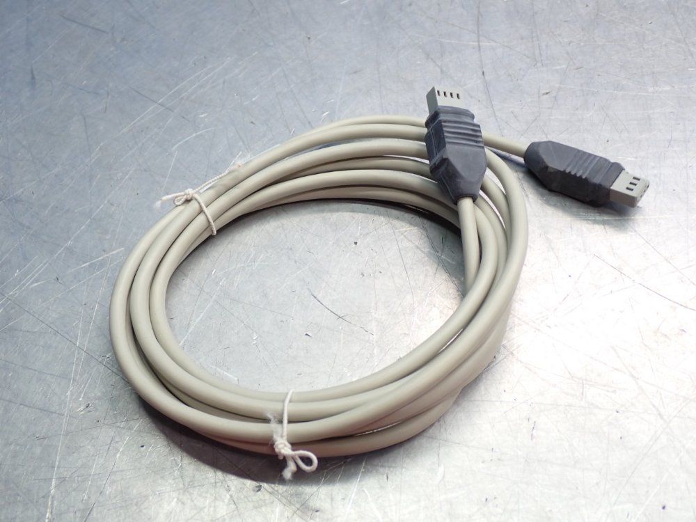 Lenze 2.5m Connection Cable - E82zwl025