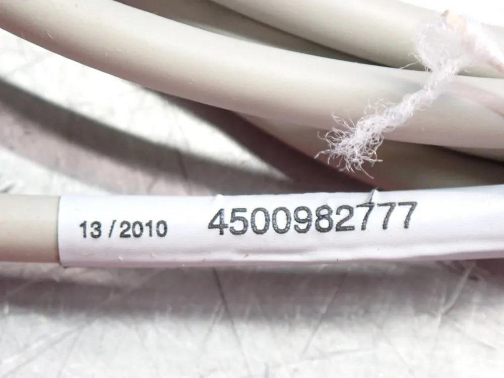 Lenze 2.5m Connection Cable - E82zwl025
