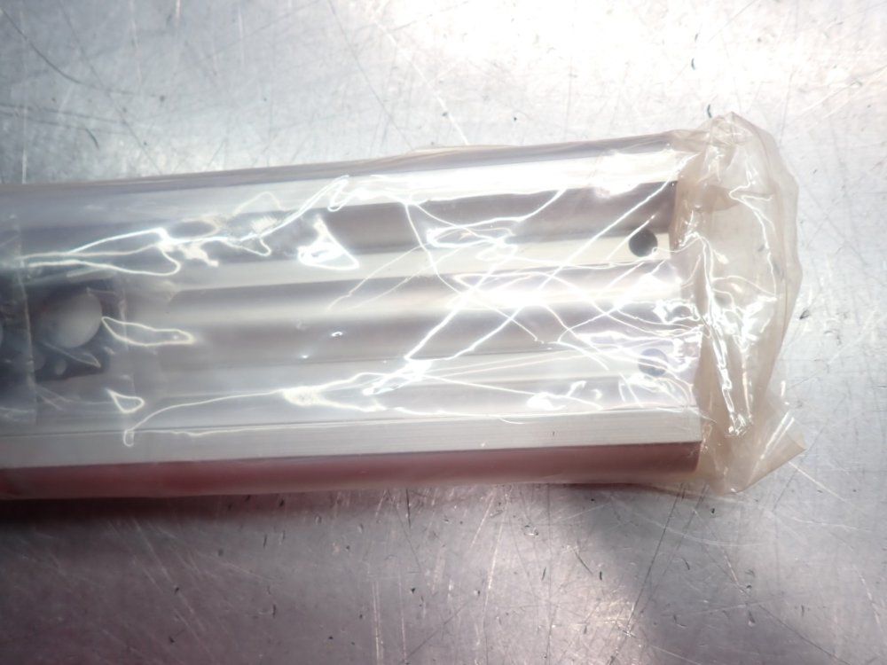 Smc Pneumatics Manifold Valve - Vv5f5-20-101