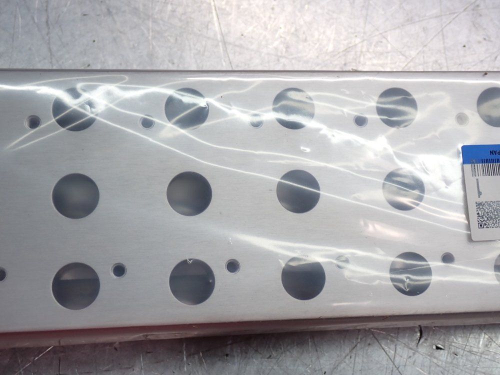 Smc Pneumatics Manifold Valve - Vv5f5-20-101