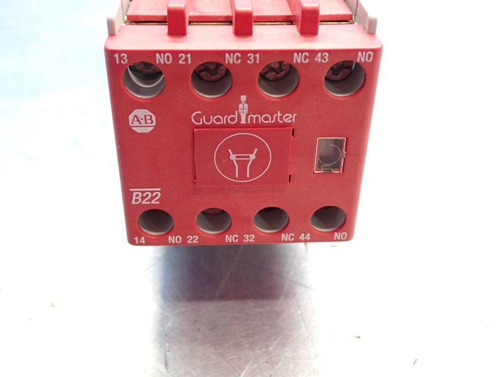 Allen Bradley Safety Contactor - 100s-c30dj23c