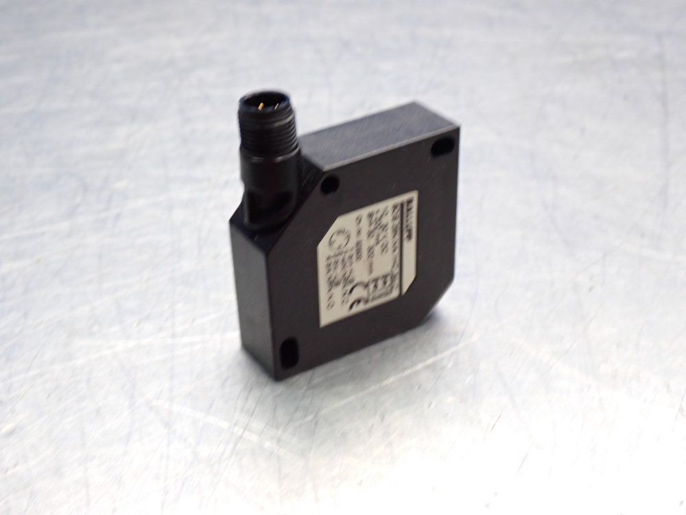 Balluff Block Style Optical Sensor - Bos-26k-na-1hc-s4-c