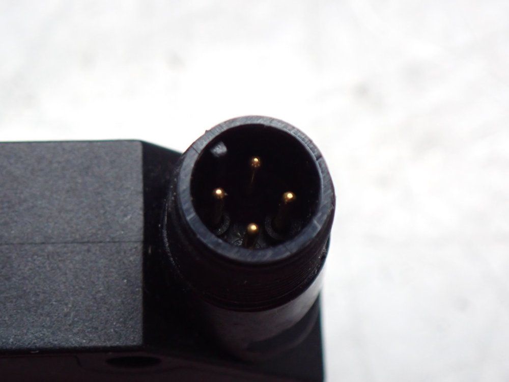 Balluff Block Style Optical Sensor - Bos-26k-na-1hc-s4-c