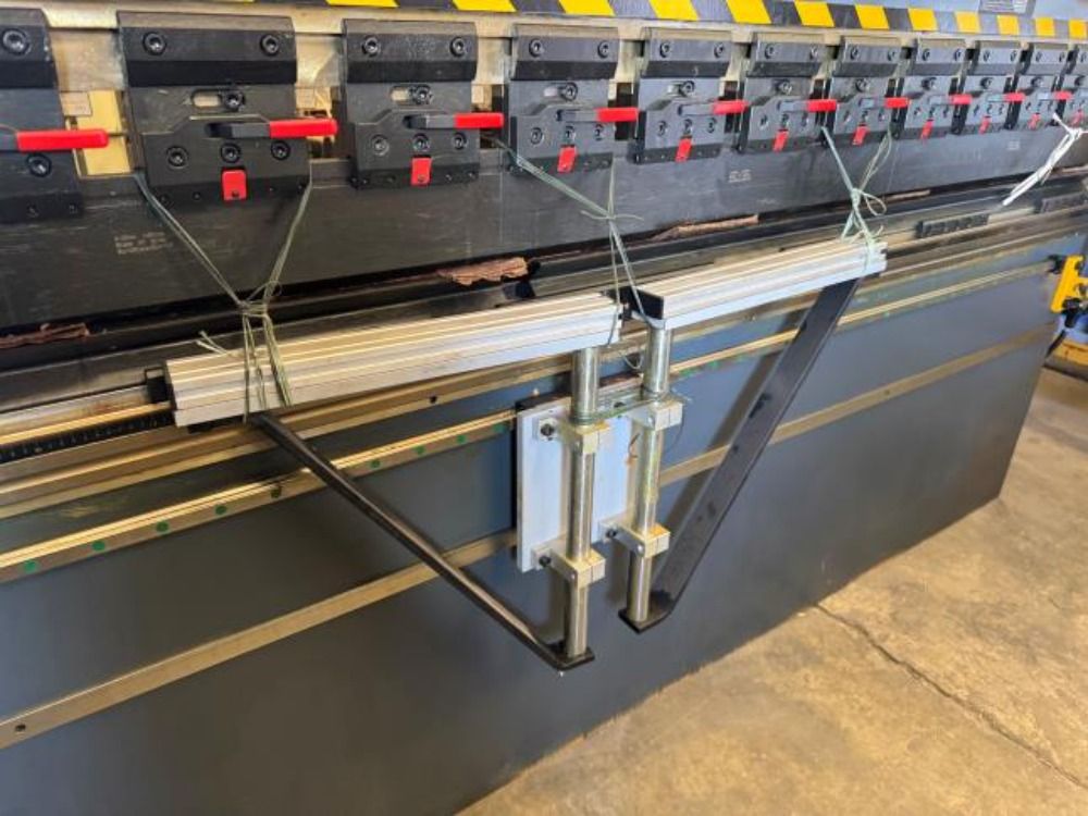 Jayshree Machine Tools 175 Tons Press Brake Y175-10 - Kpbf-1632