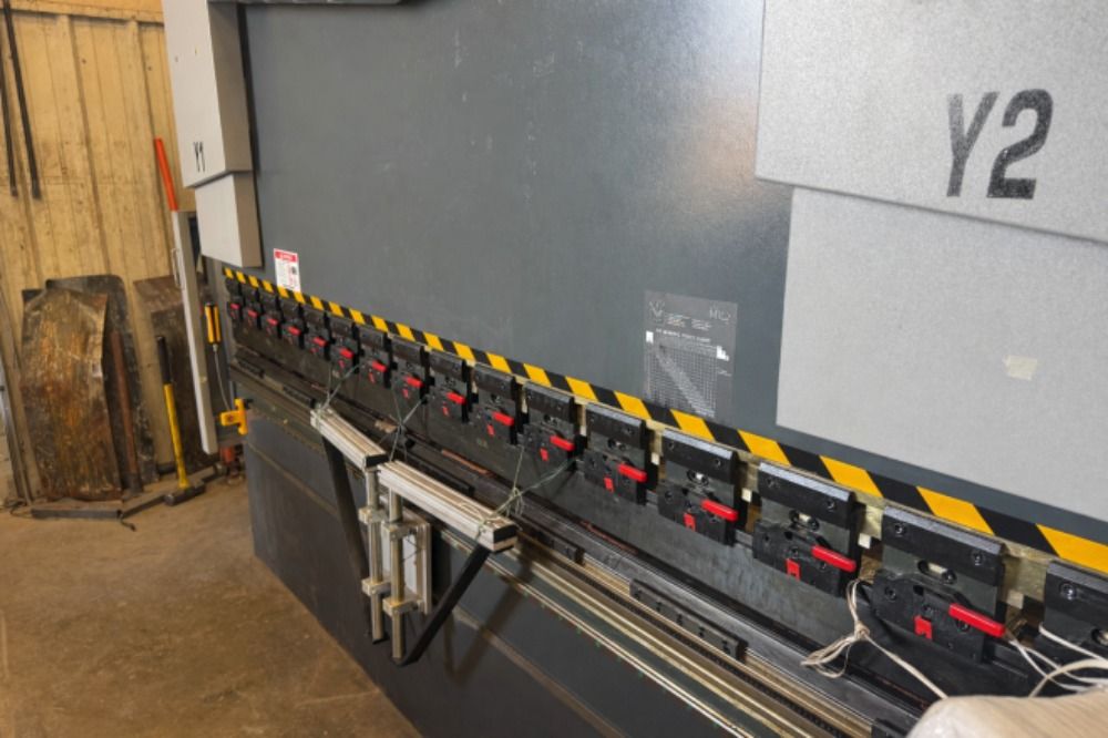 Jayshree Machine Tools 175 Tons Press Brake Y175-10 - Kpbf-1632
