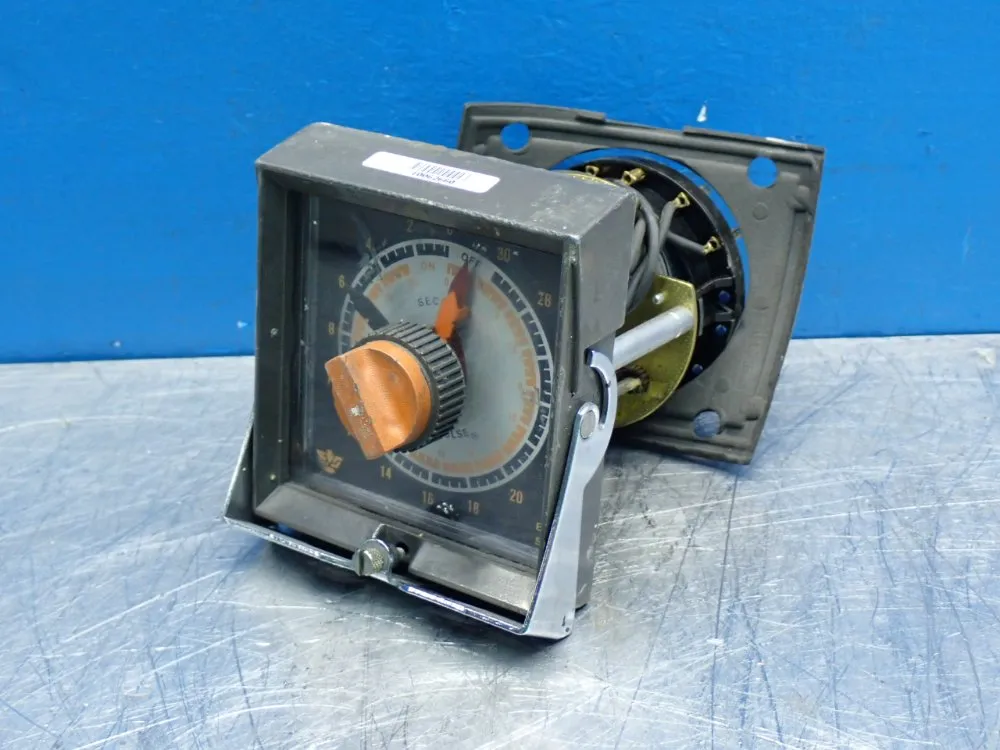 Eagle Signal Controls Hg1 Flexopulse Series Repeat Cycle Timer - Hg100a6