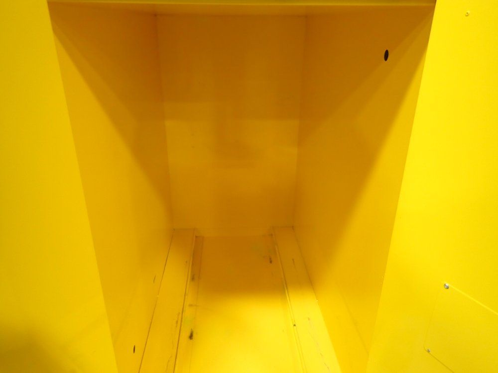 Uline 55 Gal Flammable Liquid Storage Cabinet - H-5706