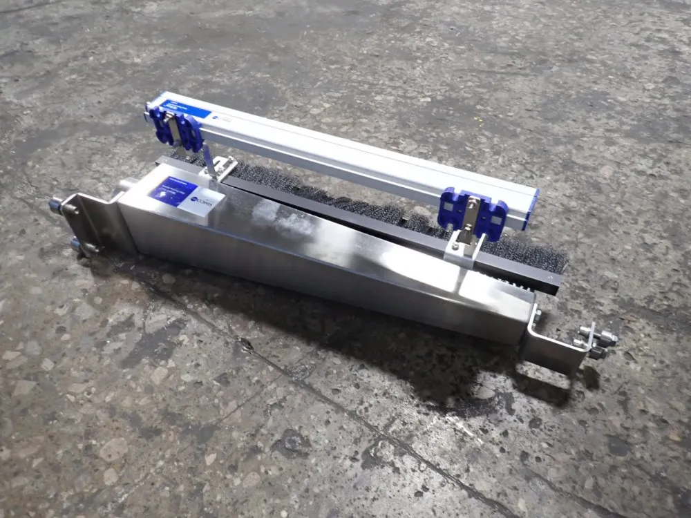 Simco Ion 24" Neutro-vac Web Cleaning System