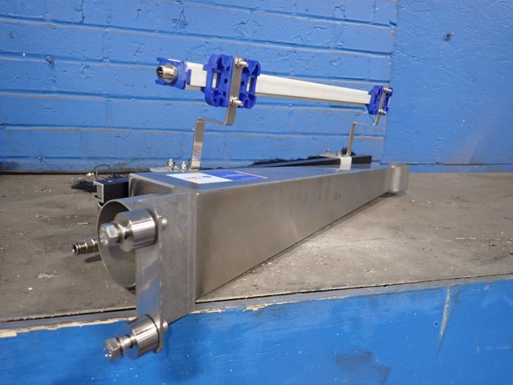 Simco Ion 24" Neutro-vac Web Cleaning System